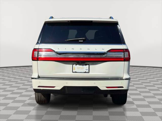 Used 2020 Lincoln Navigator L Reserve w/ Equipment Group 208A Reserve AWD/4WD image 6