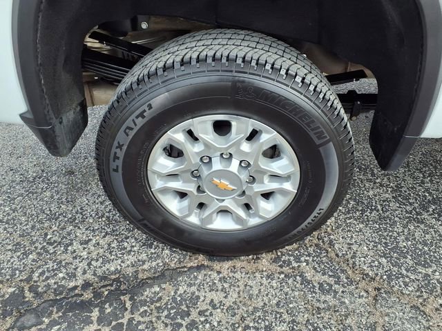 Used 2025 Chevrolet Silverado 3500 LTZ w/ LTZ Convenience Package image 48