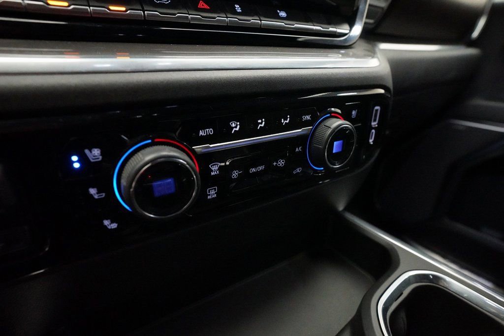 Certified 2023 Chevrolet Silverado 1500 High Country w/ Technology Package image 19