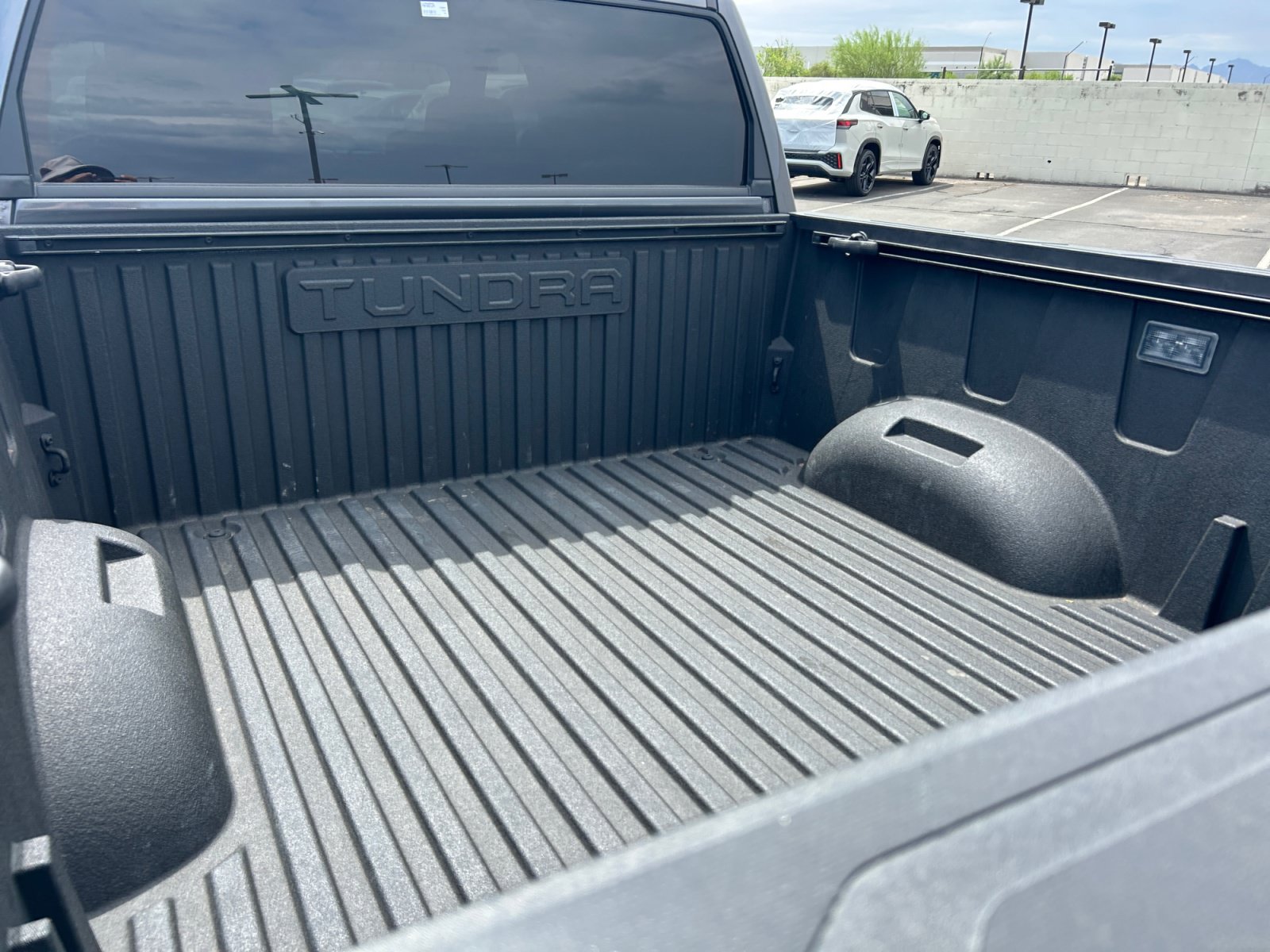 Used 2024 Toyota Tundra Platinum AWD/4WD image 31