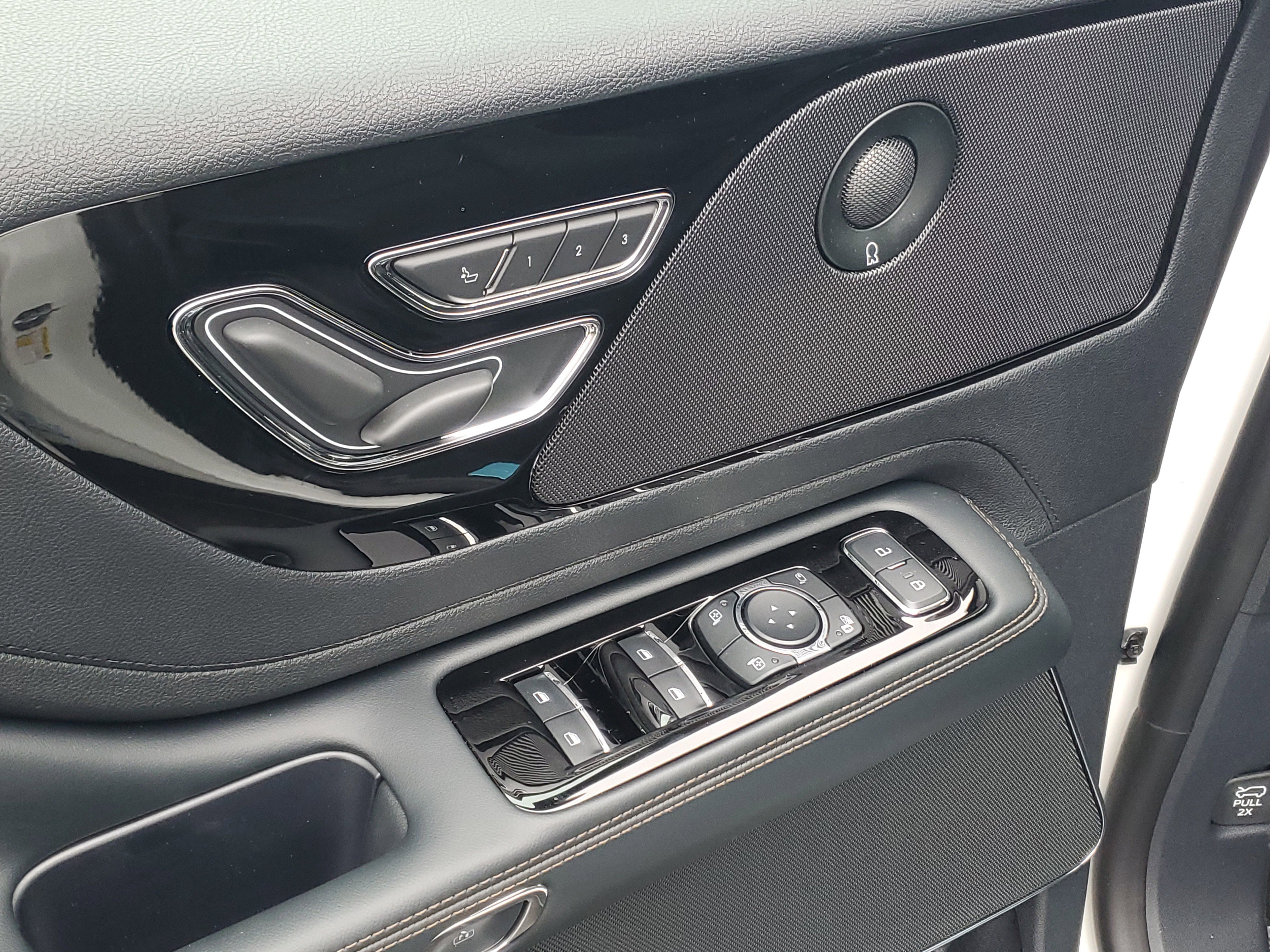 New 2026 Lincoln Aviator AWD image 9