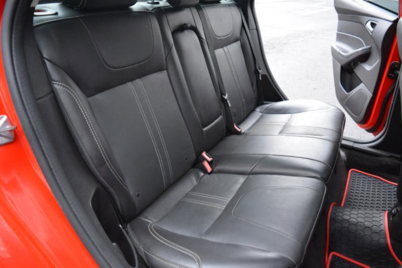 Used 2014 Ford Focus SE w/ Equipment Group 201A image 15