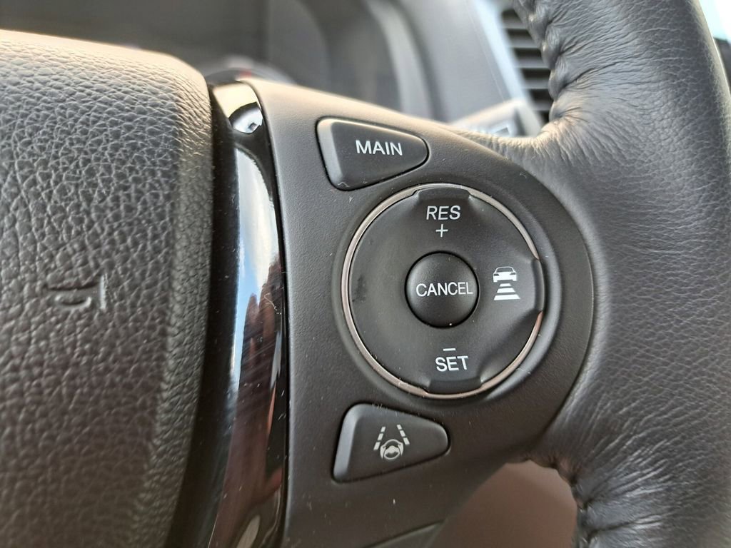 Used 2017 Honda Pilot Touring image 11