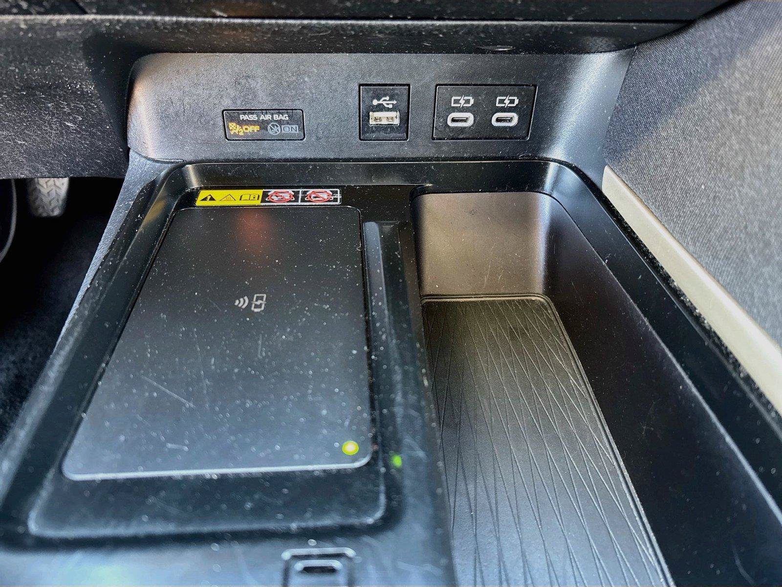 Used 2025 Toyota Camry LE FWD image 30