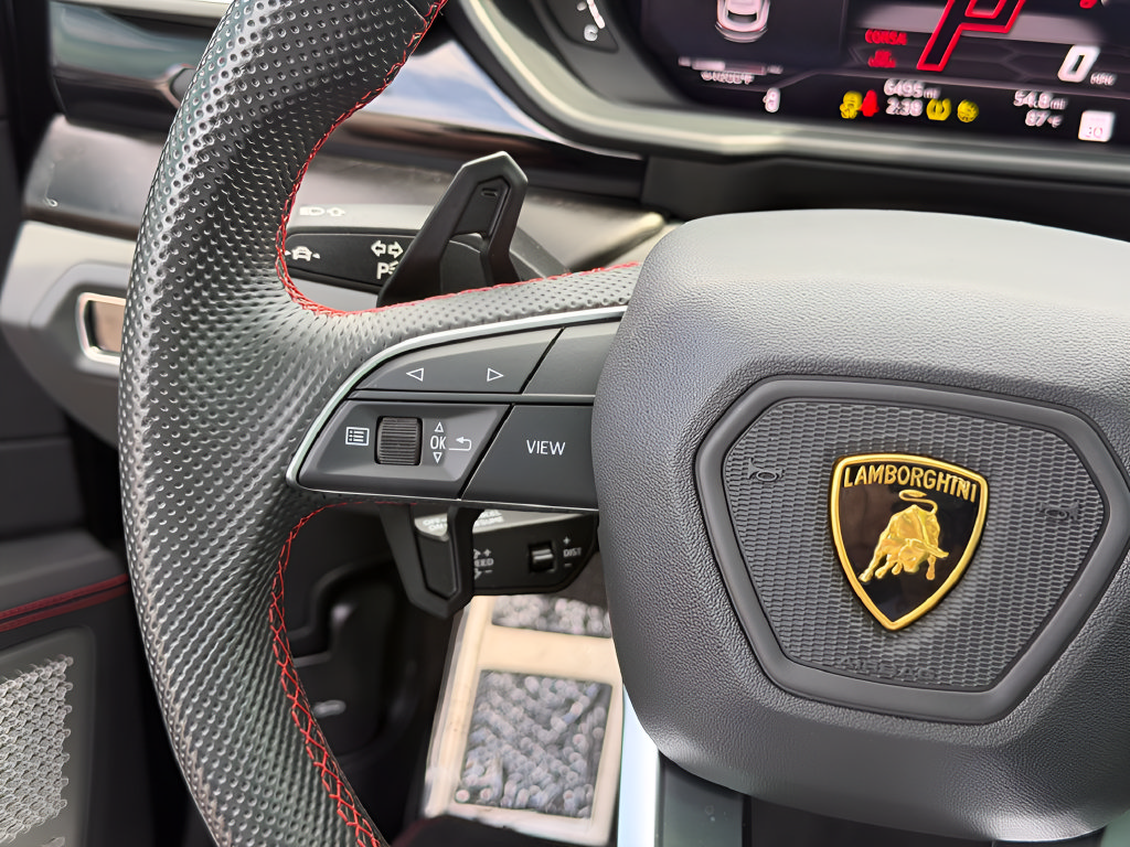 Used 2021 Lamborghini Urus AWD/4WD image 51
