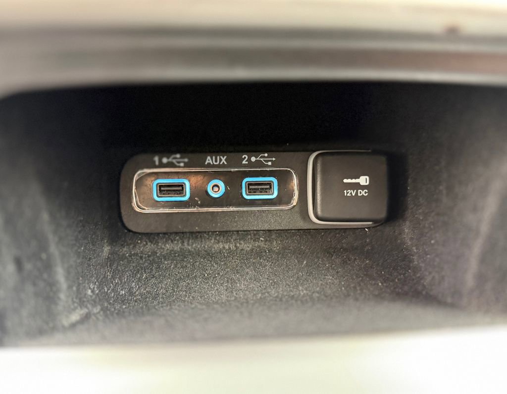 Used 2020 Jeep Grand Cherokee Laredo AWD/4WD image 26