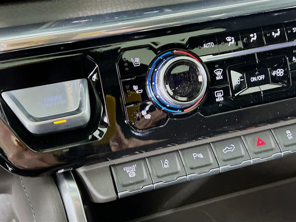 New 2026 GMC Sierra 3500 Denali w/ Denali Reserve Package image 19