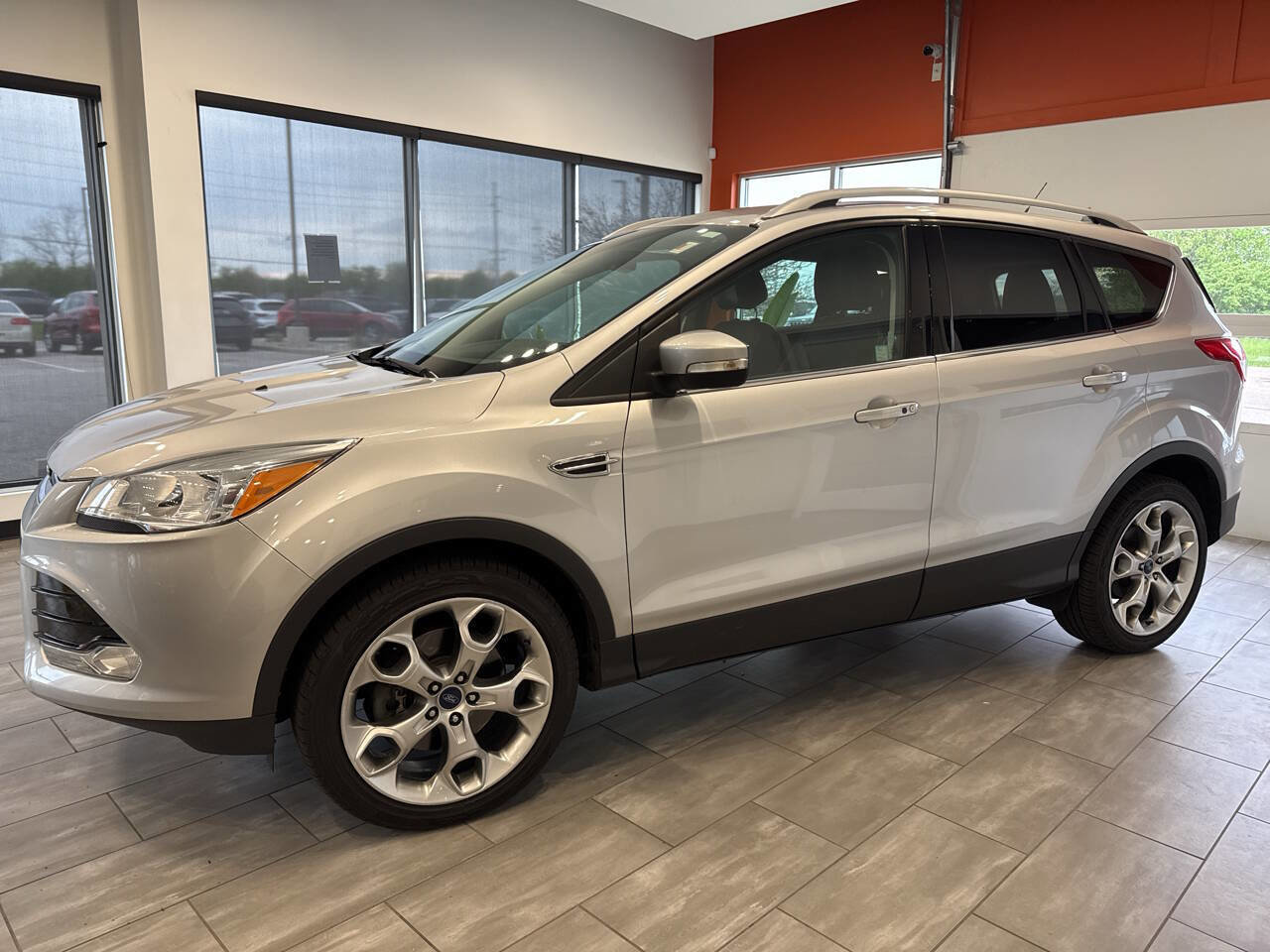 Used 2016 Ford Escape Titanium image 4