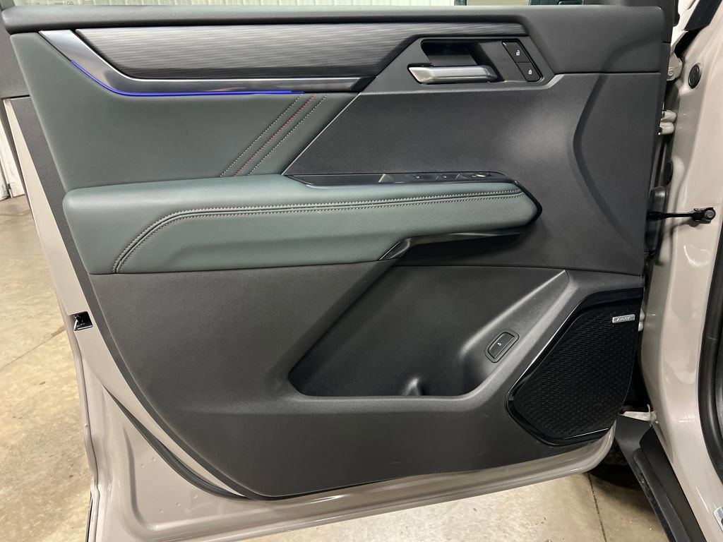 New 2026 GMC Acadia AT4 w/ LPO, Floor Liner Package image 21
