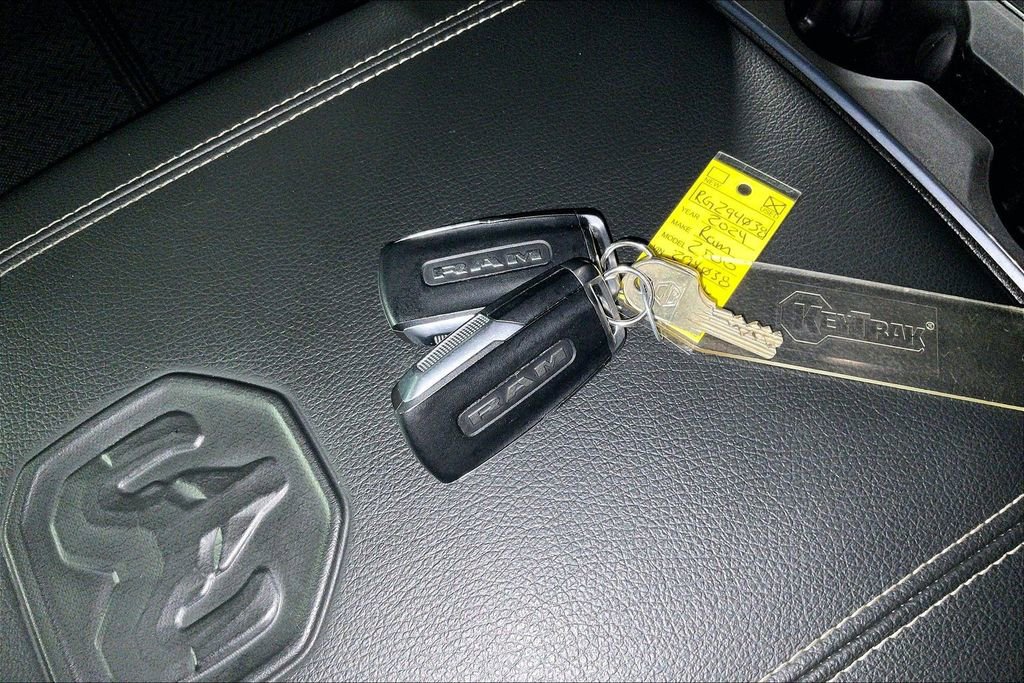 Used 2024 RAM 2500 Laramie w/ Night Edition image 14