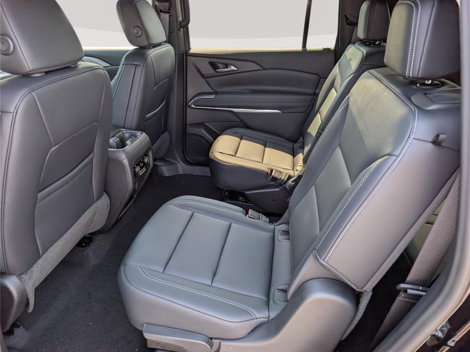 New 2027 Chevrolet Traverse LT w/ Driver Confidence Package FWD image 13