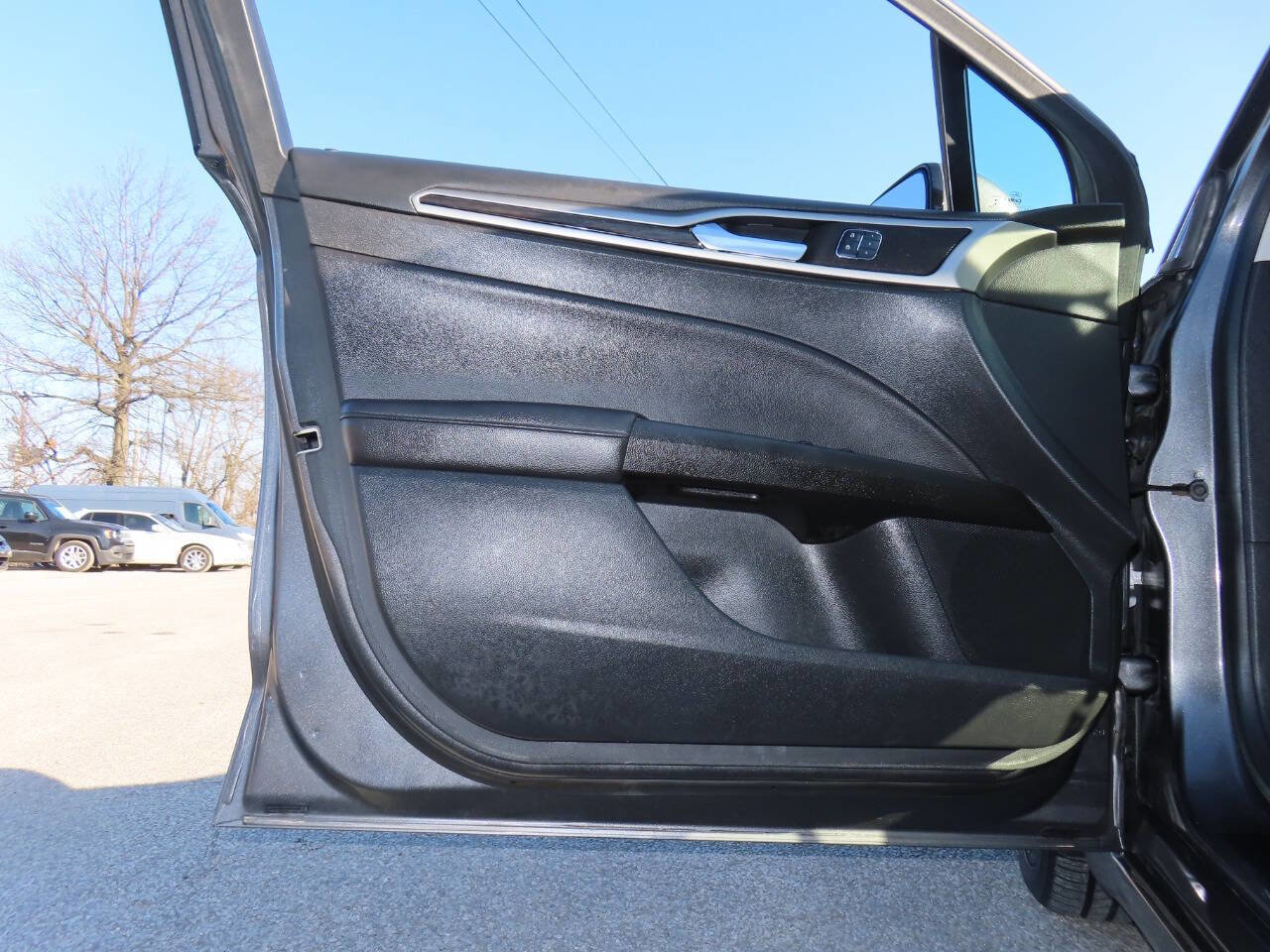 Used 2014 Ford Fusion SE w/ Equipment Group 202A image 34