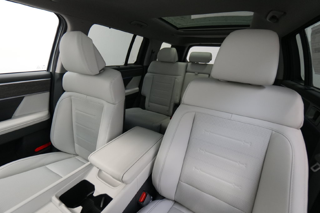 Certified 2026 Hyundai Santa Fe Limited AWD/4WD image 20