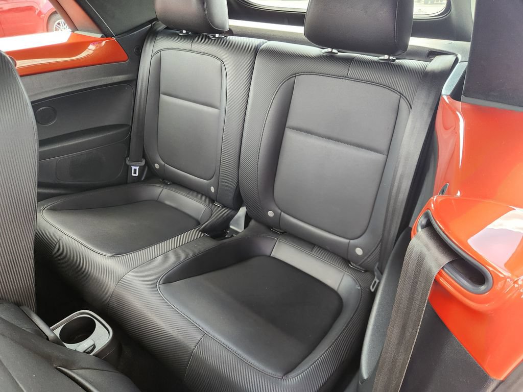 Used 2019 Volkswagen Beetle 2.0T SE FWD image 14