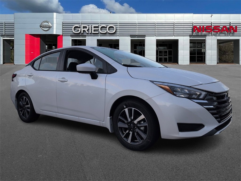 New 2025 Nissan Versa SV w/ Trunk Package