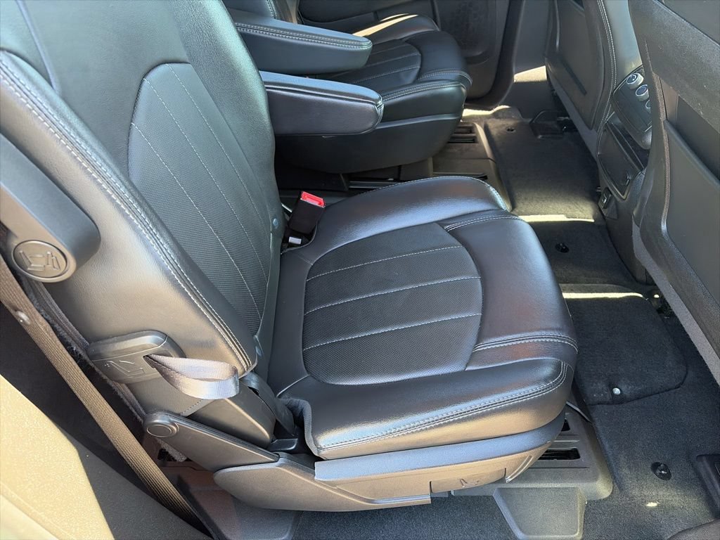 Used 2017 Buick Enclave Leather FWD image 27