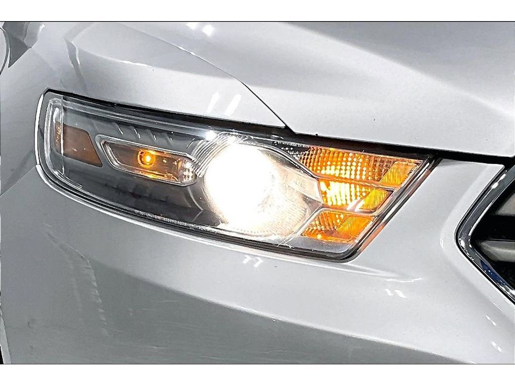 Used 2013 Ford Taurus SEL image 27