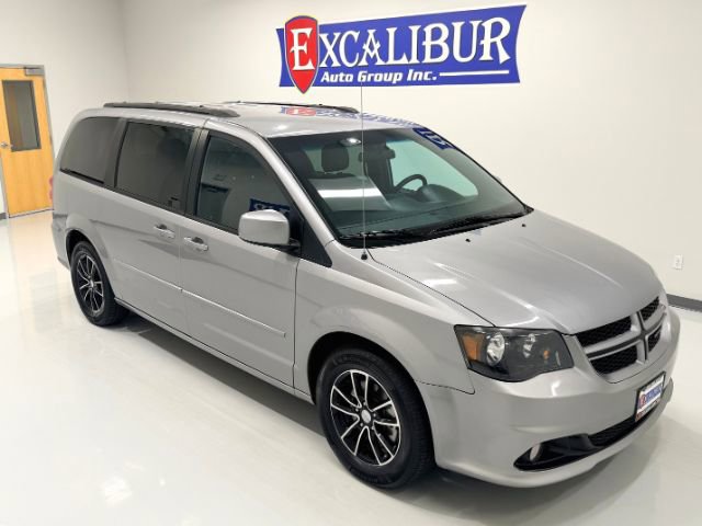 Used 2016 Dodge Grand Caravan R/T image 2