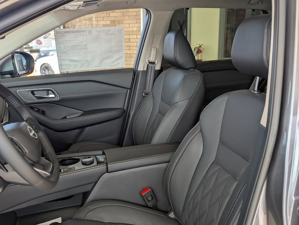 New 2026 Nissan Rogue Platinum image 13