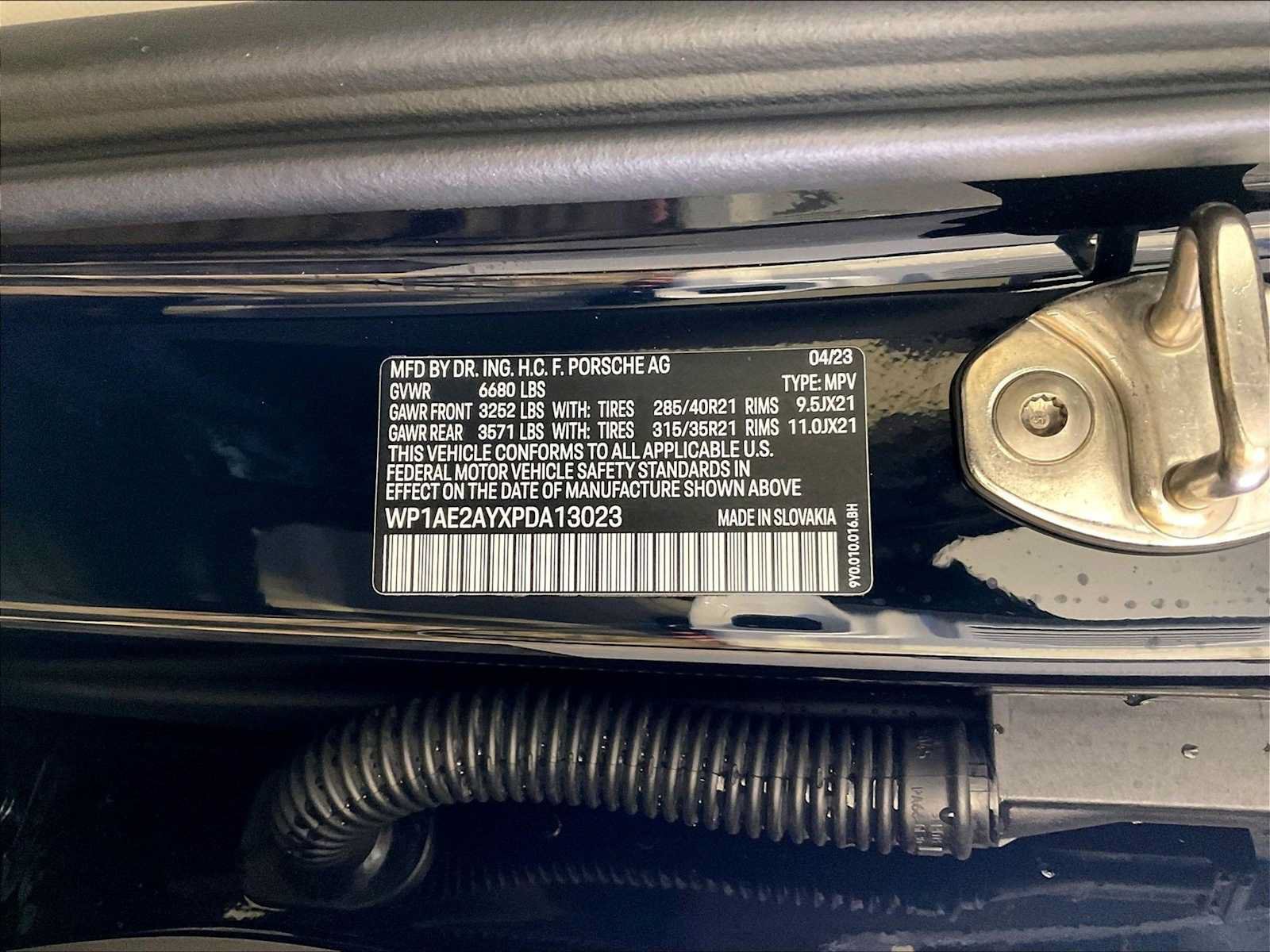 Certified 2023 Porsche Cayenne AWD/4WD image 36