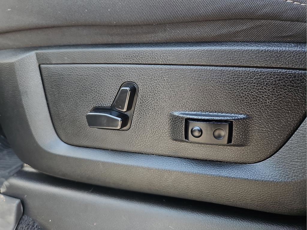 Used 2023 RAM 3500 Big Horn w/ Level 1 Equipment Group image 14