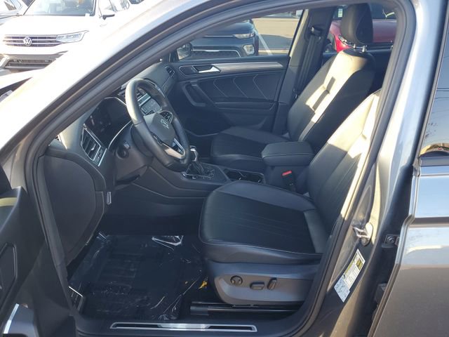 Used 2022 Volkswagen Tiguan SE R-Line image 18
