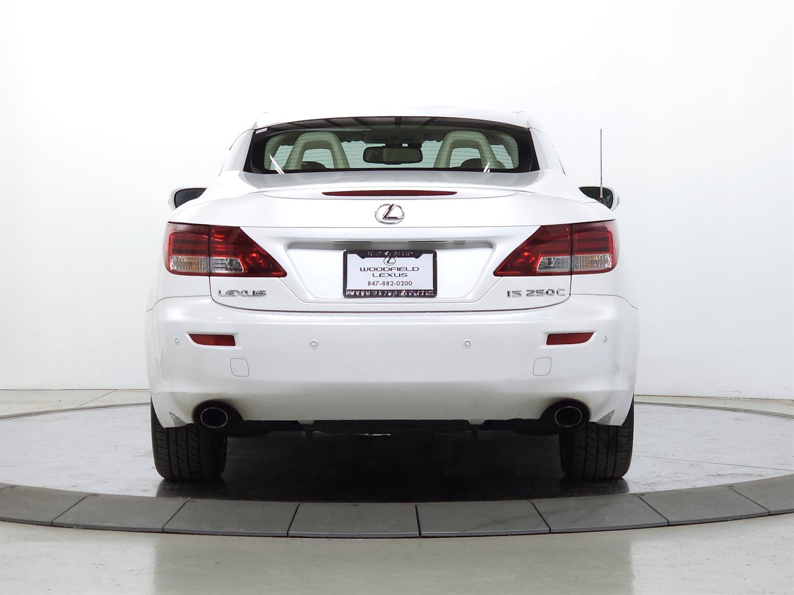 Used 2010 Lexus IS 250C w/ Luxury Pkg RWD image 6