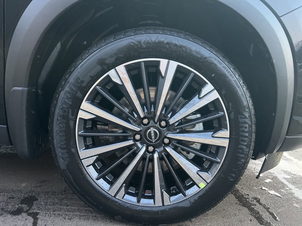 New 2026 Nissan Pathfinder Platinum image 22