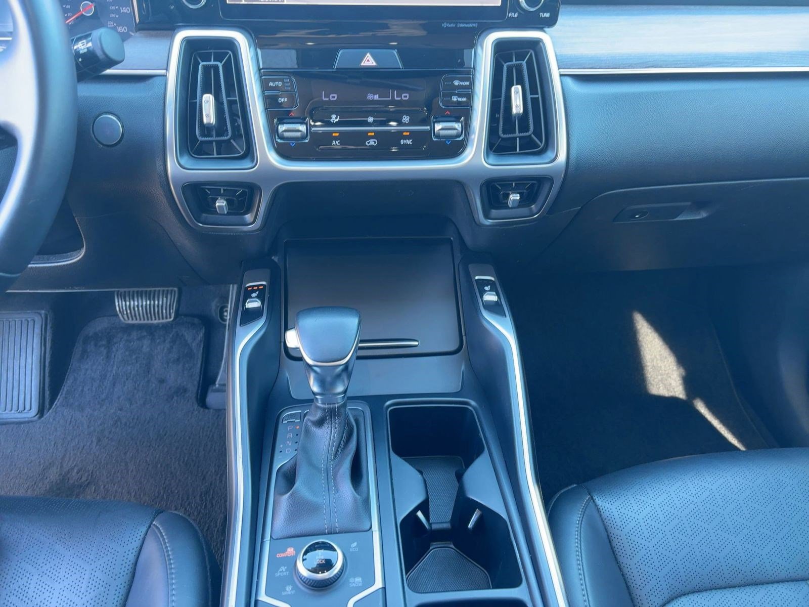 Used 2022 Kia Sorento S w/ Panoramic Sunroof Package image 19