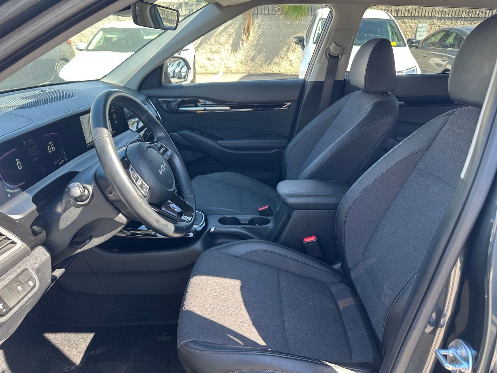 Used 2025 Kia Seltos S image 28