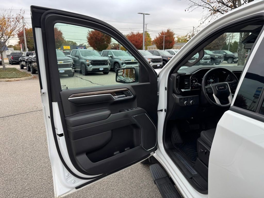 Used 2022 GMC Sierra 1500 Elevation image 10