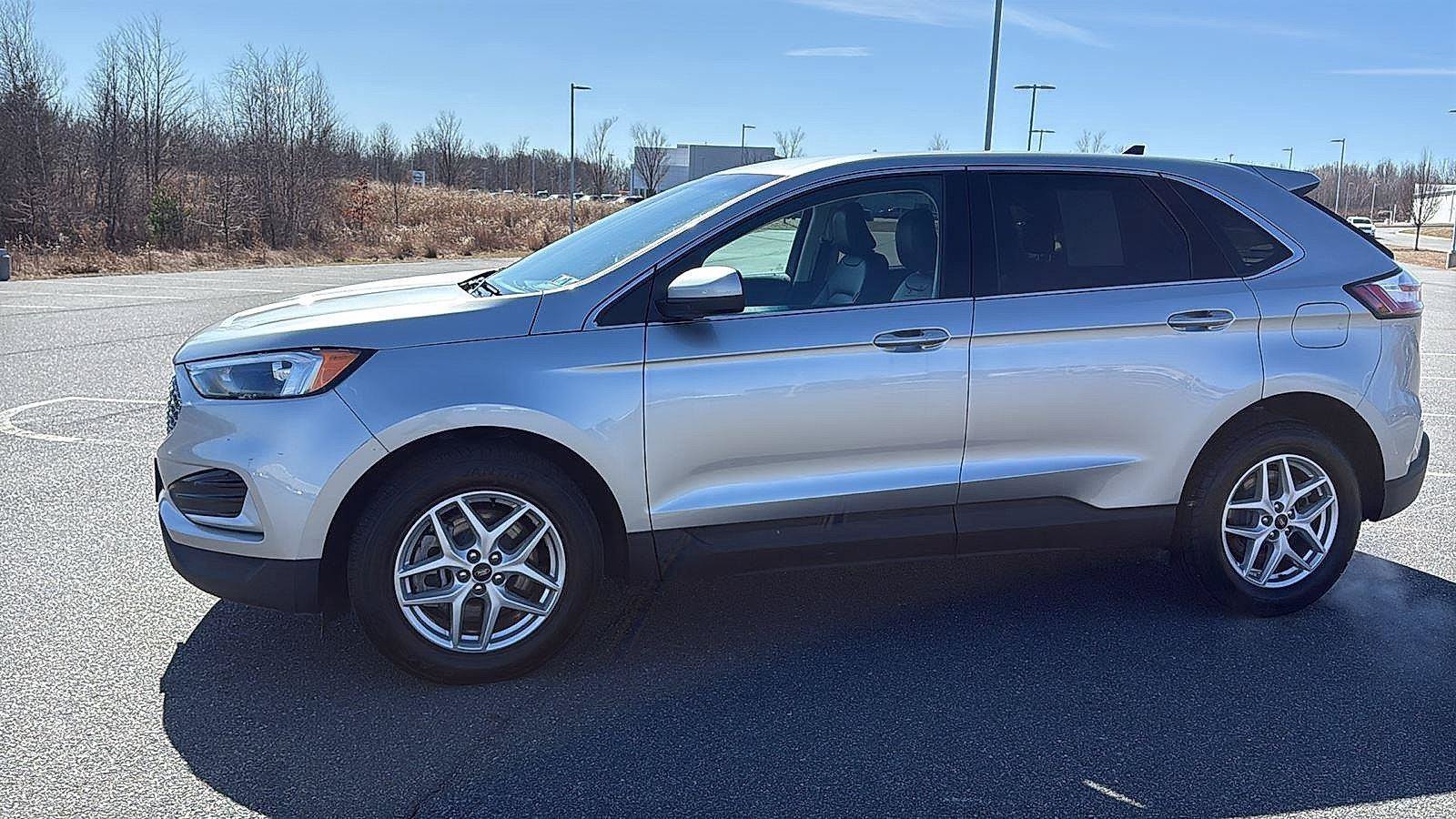 Used 2024 Ford Edge SEL AWD/4WD image 13
