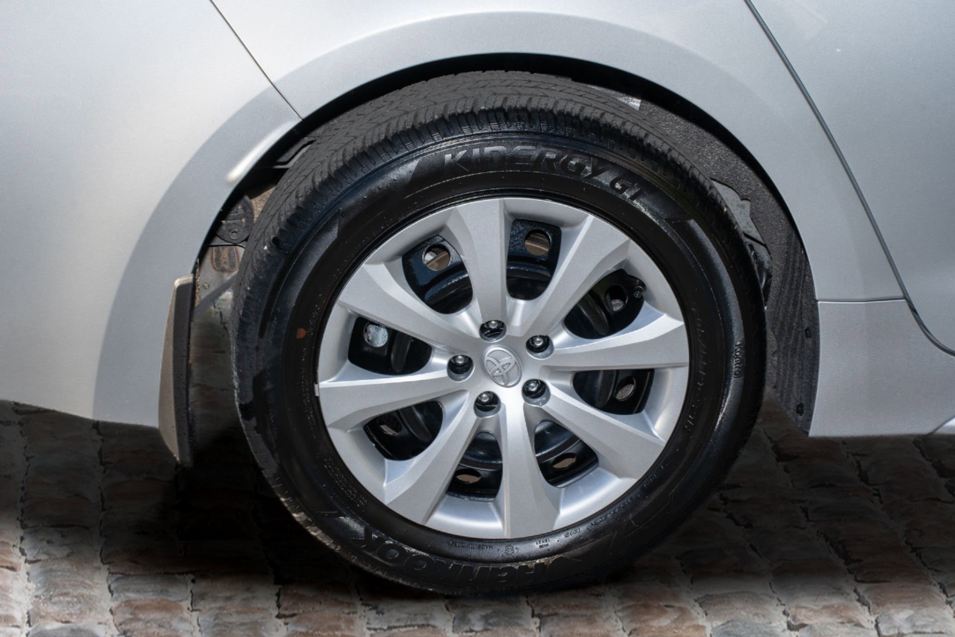 Used 2025 Toyota Corolla LE image 40