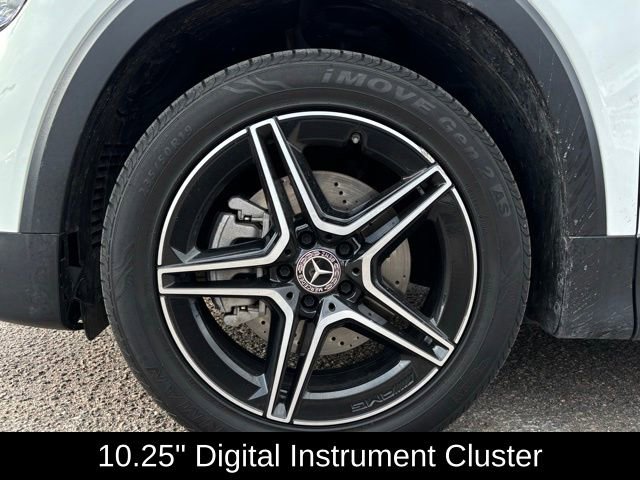 Used 2021 Mercedes-Benz GLB 250 4MATIC image 27