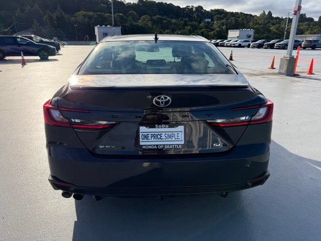Used 2025 Toyota Camry SE FWD image 4