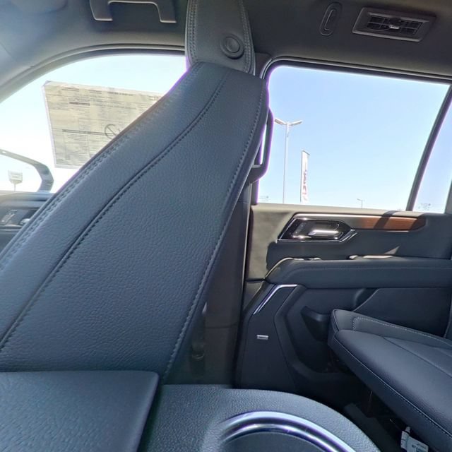New 2026 GMC Yukon XL Denali w/ Sun & Power Step Package AWD/4WD image 33