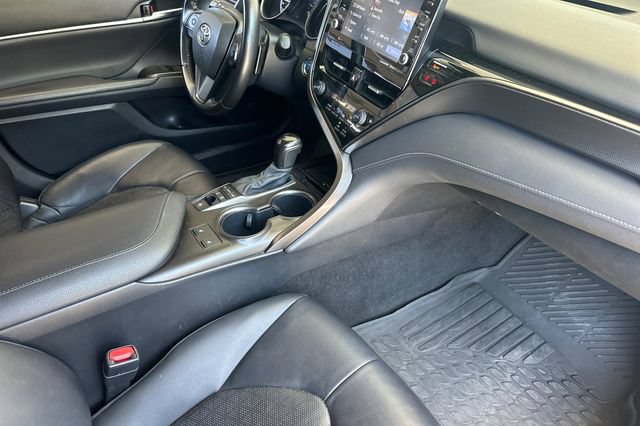 Used 2021 Toyota Camry XSE FWD image 15