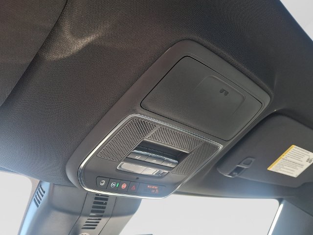 Used 2025 Chevrolet Traverse High Country w/ LPO, Floor Liner Package FWD image 30