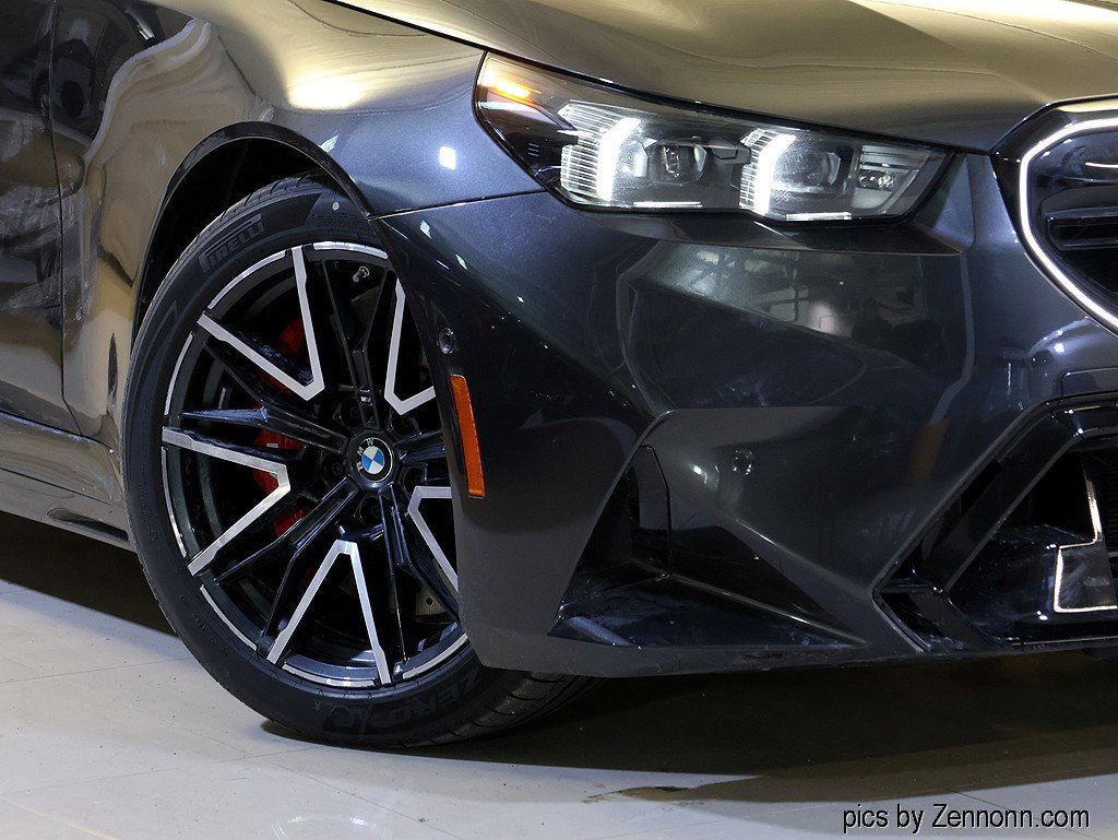 New 2026 BMW M5 w/ Executive Package image 3