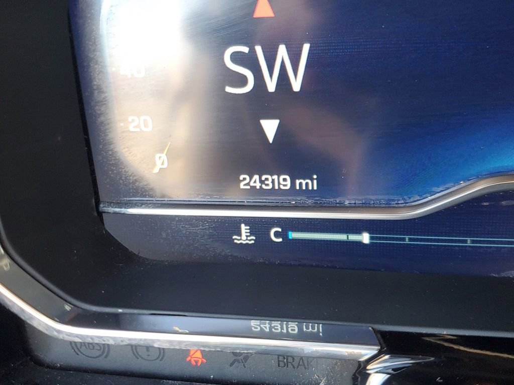 Used 2025 Chevrolet Silverado 2500 LT w/ Safety Package image 26