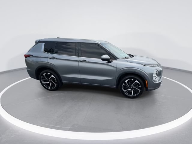 Used 2022 Mitsubishi Outlander SEL AWD/4WD image 2