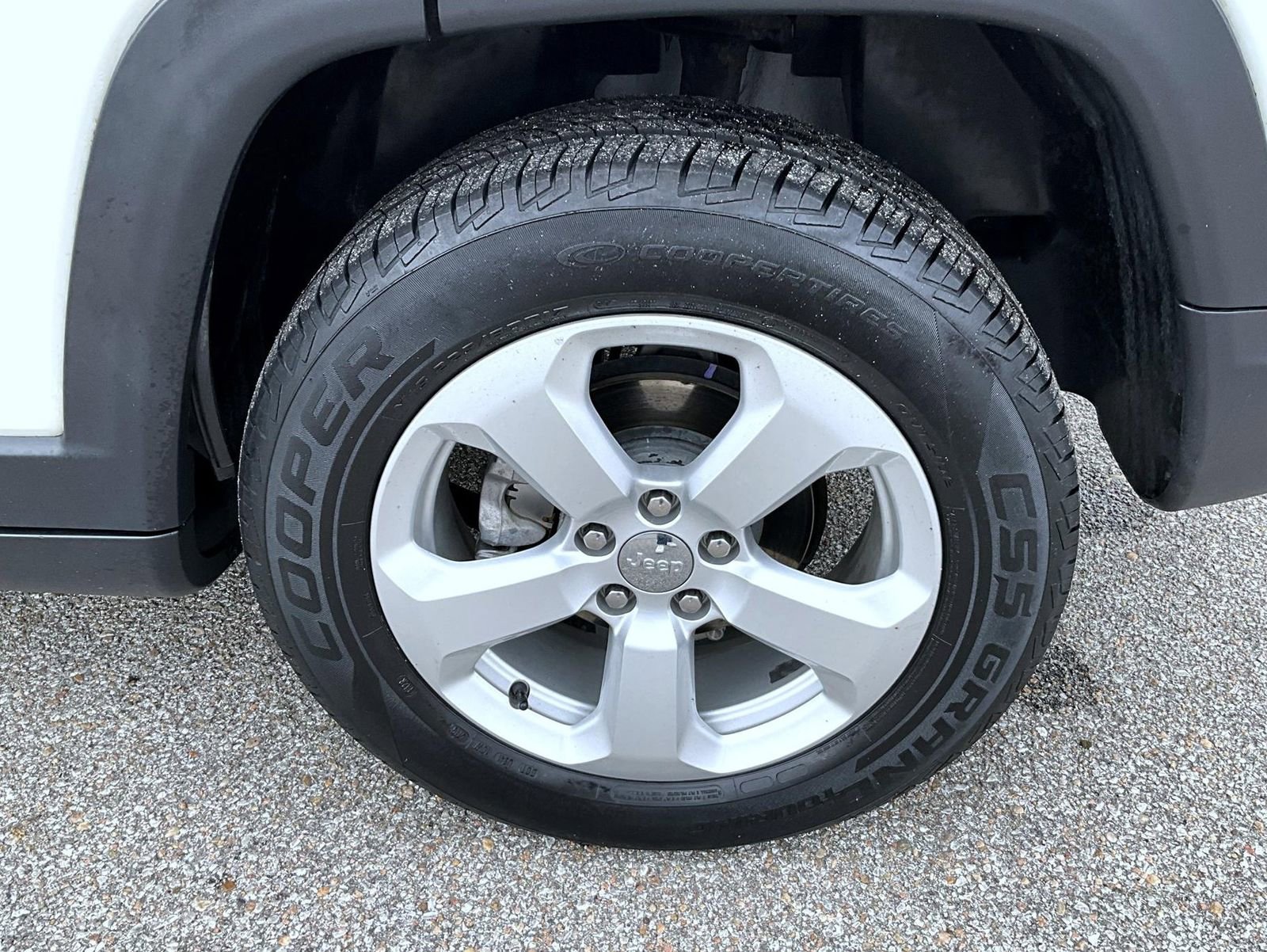 Used 2019 Jeep Compass Latitude AWD/4WD image 23