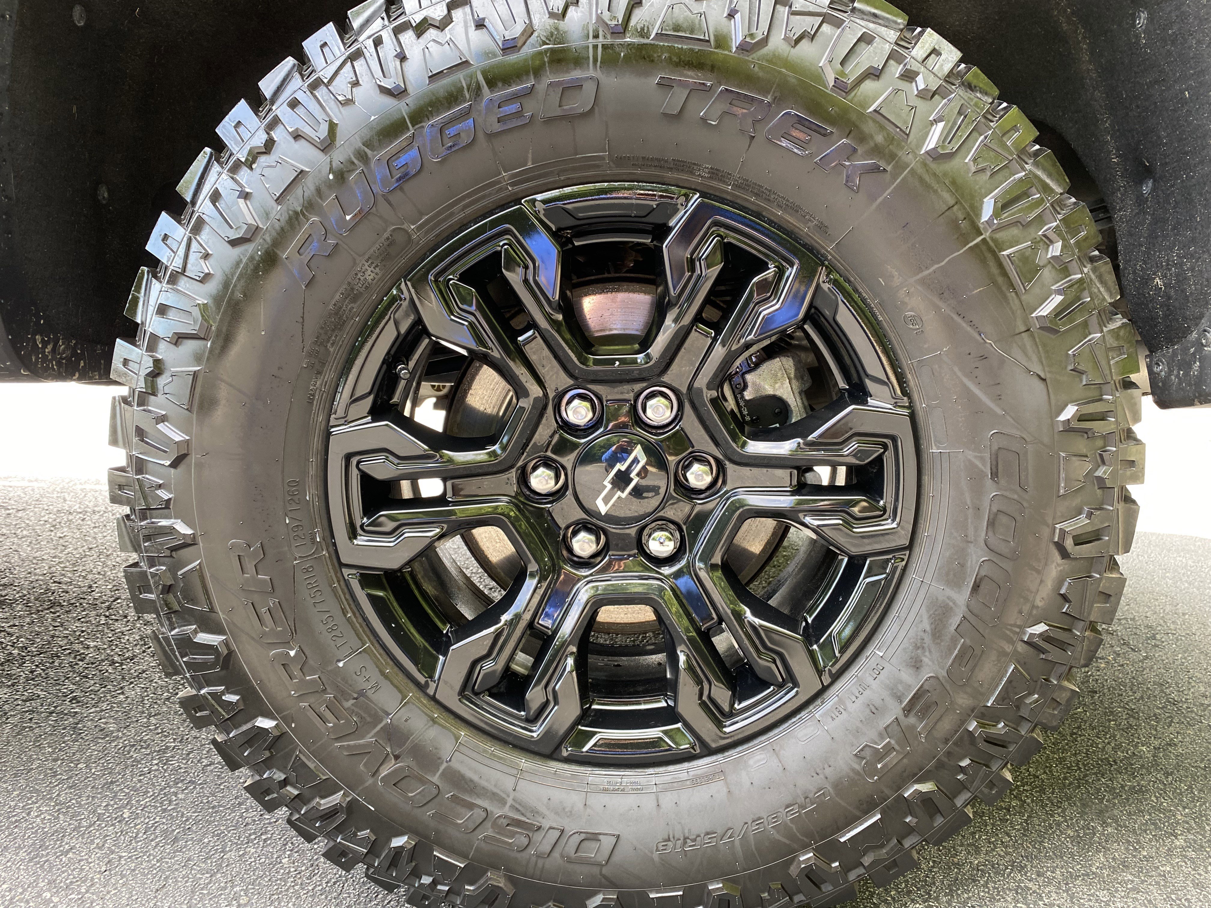 Used 2024 Chevrolet Silverado 1500 ZR2 w/ Technology Package AWD/4WD image 50
