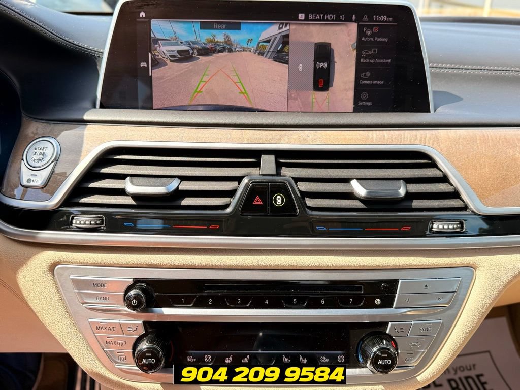 Used 2020 BMW 740i w/ Luxury Rear Seating Package RWD image 19