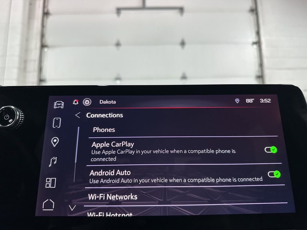 Used 2024 GMC Canyon Elevation w/ Elevation Premium Package image 32