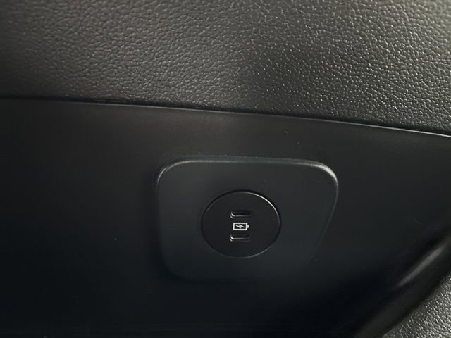 Used 2025 Ford Explorer ST-Line image 31