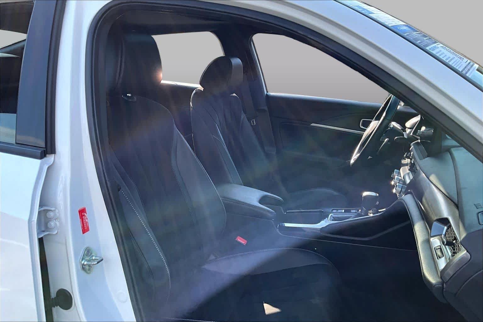 Used 2024 Acura Integra A-Spec w/ Technology Package FWD image 9