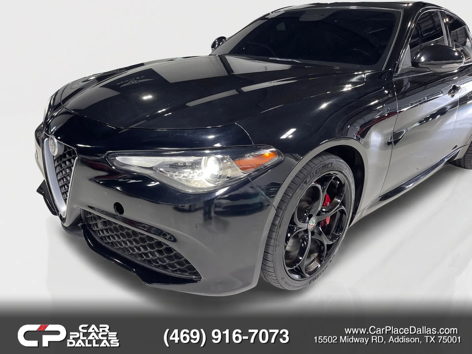Used 2019 Alfa Romeo Giulia Ti Sport w/ Quick Order Package 22S Sport AWD/4WD image 5