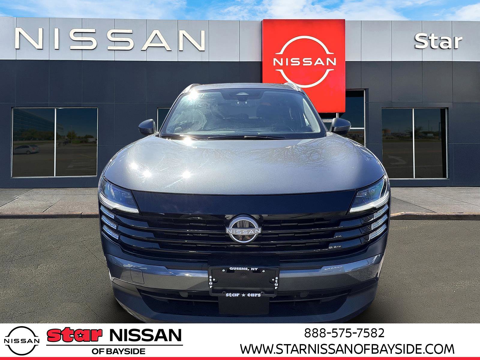 Used 2025 Nissan Kicks SV w/ SV Premium Package image 2