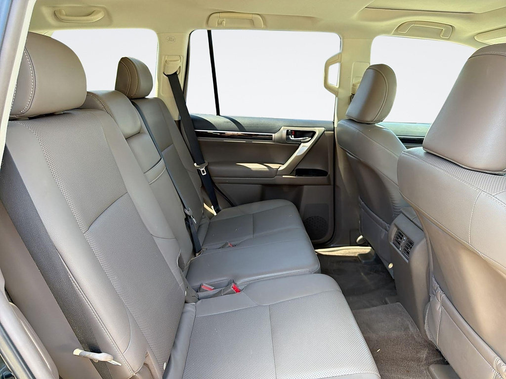 Used 2017 Lexus GX 460 AWD/4WD image 30